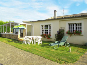 Holiday Home Le Saint Vigor - BAX400